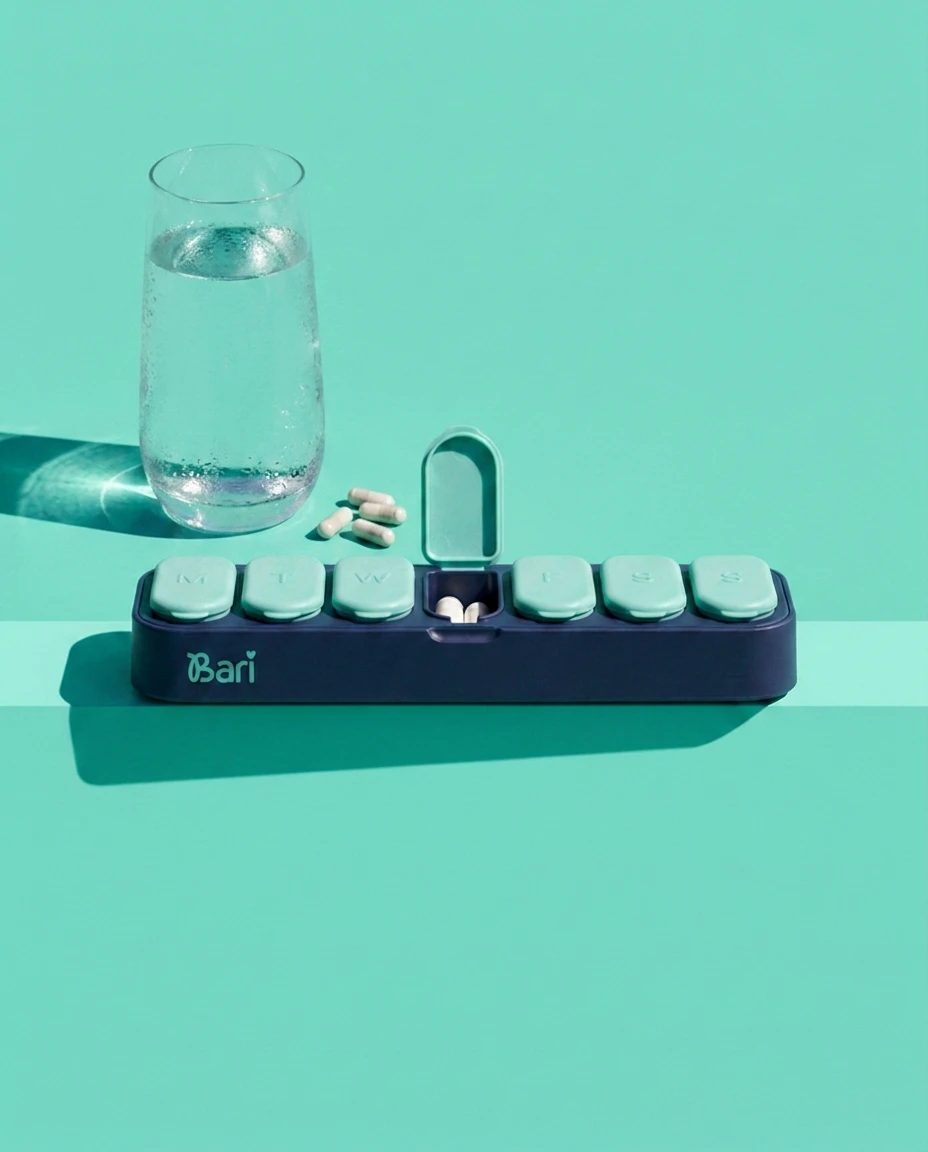 The Bari supplement organiser, teal colour-block